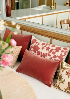 Sezane Coussin Brodé -  Grand Modèle- Les Tissus