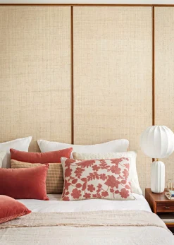 Sezane Coussin Brodé -  Grand Modèle- Les Tissus