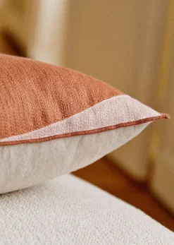 Sezane Coussin Brodé -  Grand Modèle- Les Tissus