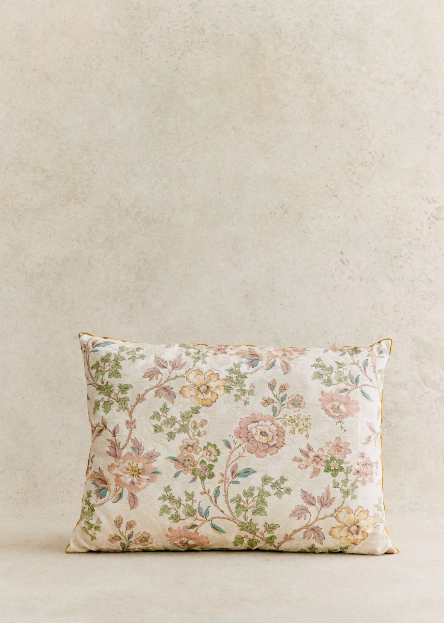 Sezane Coussin Vintage - Très Grand Modèle- La Sélection Vintage|Les Tissus