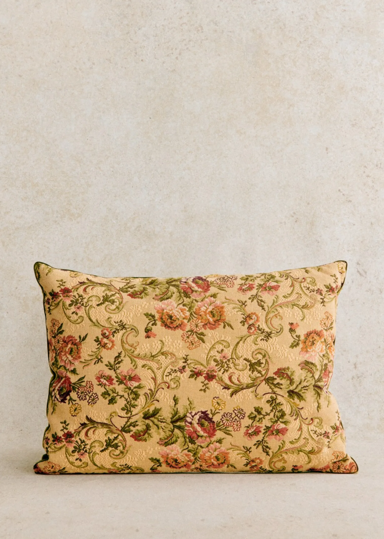 Sezane Coussin Vintage - Très Grand Modèle- La Sélection Vintage|Les Tissus