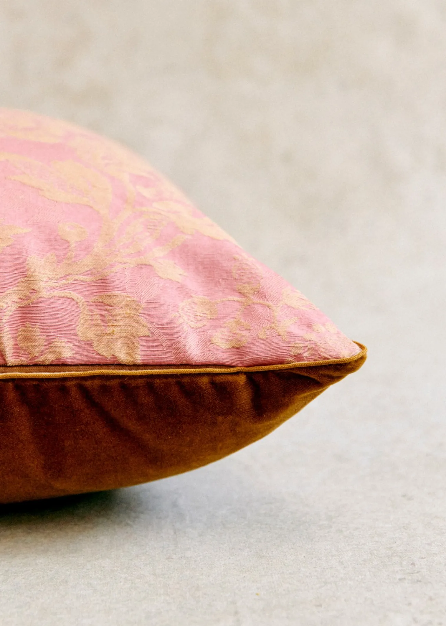 Sezane Coussin Vintage - Très Grand Modèle- La Sélection Vintage|Les Tissus