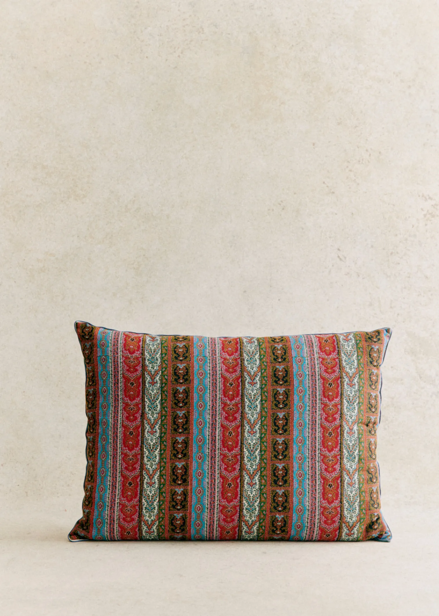 Sezane Coussin Vintage - Très Grand Modèle- La Sélection Vintage|Les Tissus