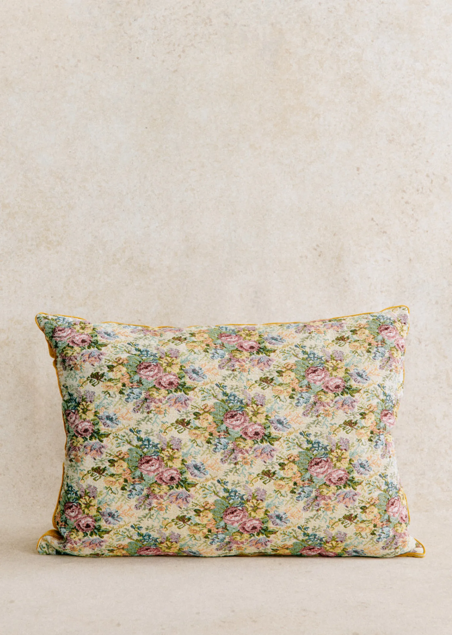 Sezane Coussin Vintage - Très Grand Modèle- La Sélection Vintage|Les Tissus