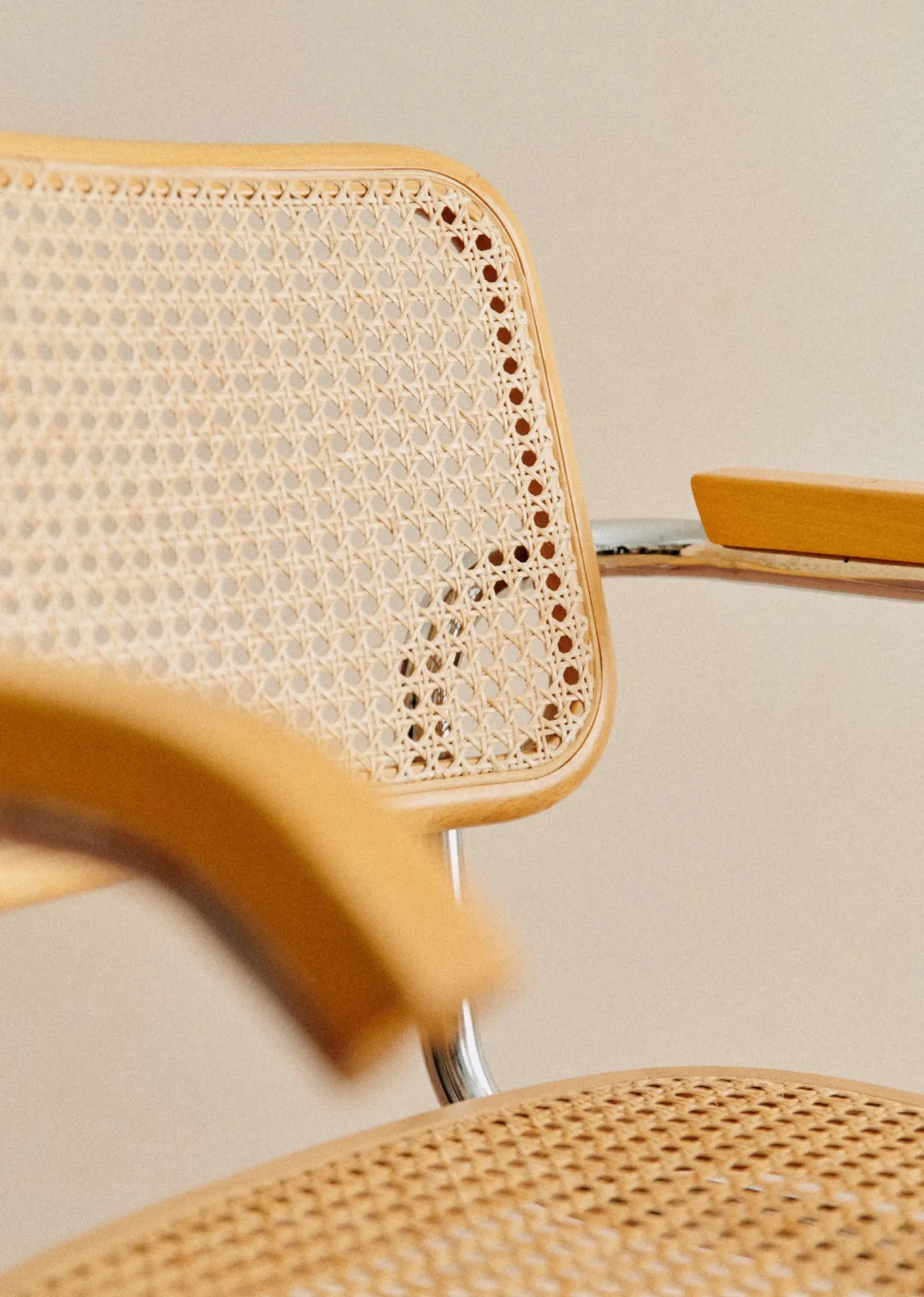 Sezane Fauteuil Vintage Cesca Par Marcel Breuer- La Sélection Vintage