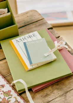 Sezane Porte Document- Senteurs & Papeterie