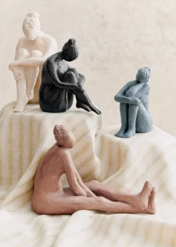 Sezane Sculpture Guénolée Courcoux - Femme Jambes Allongées Grand Modèle- Les Invités