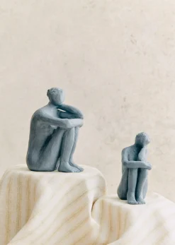 Sezane Sculpture Guénolée Courcoux - Femme Dans Ses Pensées Grand Modèle- Les Invités