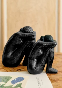 Sezane Sculpture Guénolée Courcoux - Femme Assise Petit Modèle- Les Invités