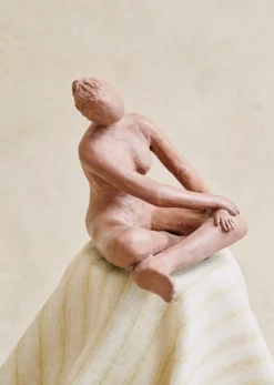 Sezane Sculpture Guénolée Courcoux - La Femme Grand Modèle- Les Invités
