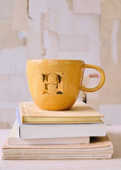 Sezane Sézane Maison - Mug Appolline Ocre- Lifestyle